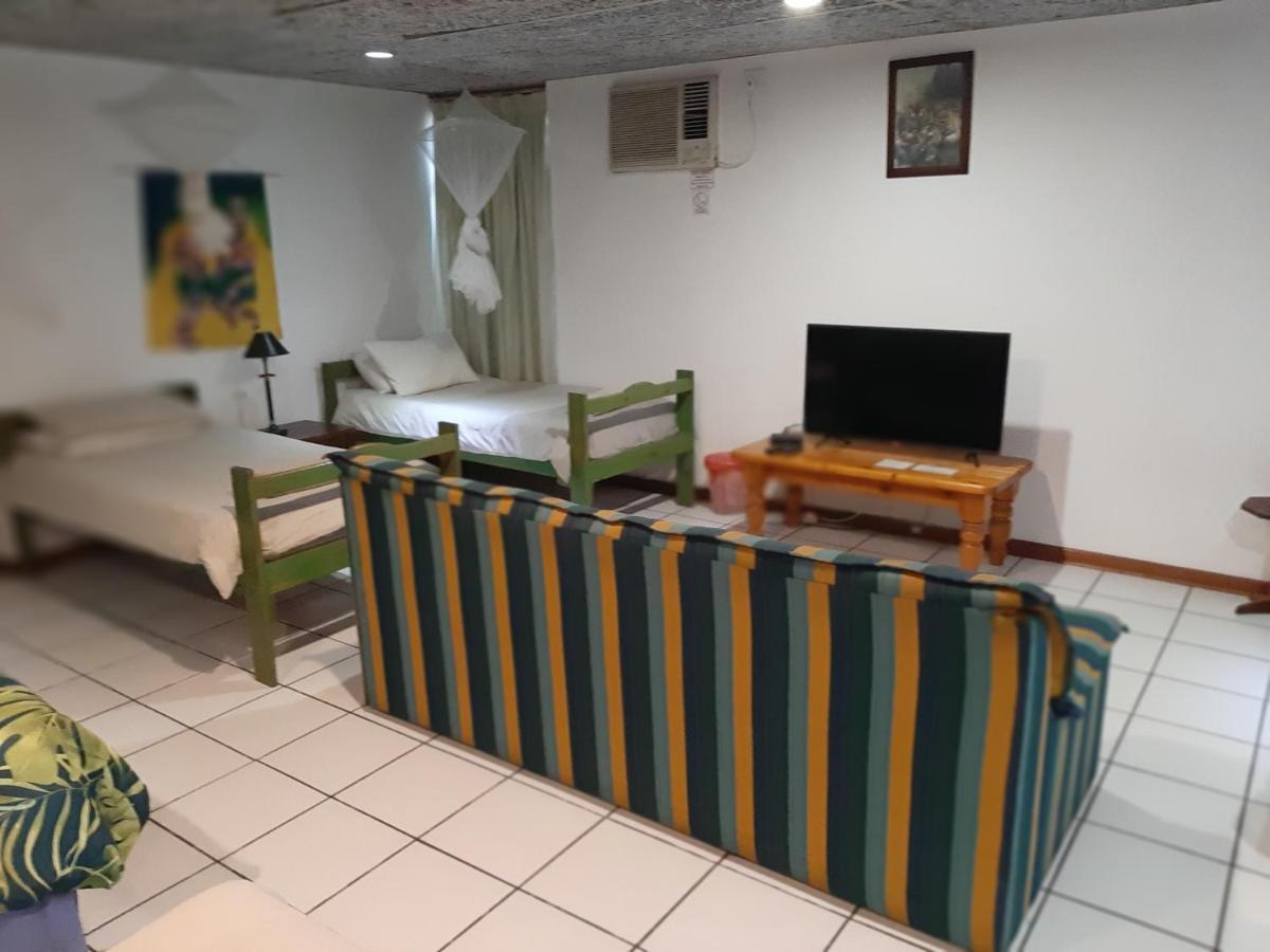Elephant Walk Guesthouse And Back Packers ファラボルワ エクステリア 写真